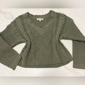 Green knitted v-neck sweater size large